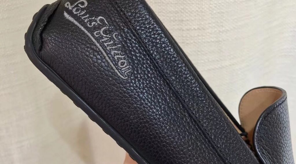 z1059381486756 342fdfe868cbfe71b2ccdf625077eeff 1024x568 - Gi&agrave;y nam Louis Vuitton si&ecirc;u cấp VIP &ndash; GNLV0172