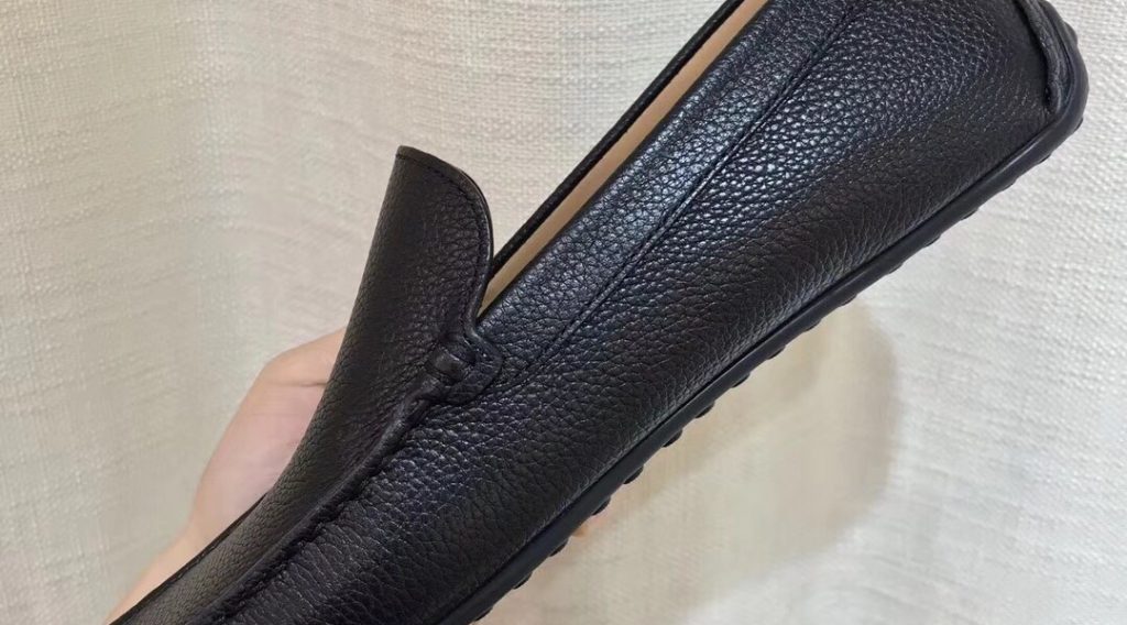 z1059381489929 9992fb63fb67fed97780e1efd2301c7c 1024x568 - Gi&agrave;y nam Louis Vuitton si&ecirc;u cấp VIP &ndash; GNLV0172