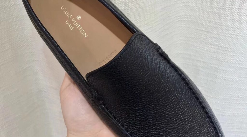 z1059381493124 910ec1c0b2961991af6795f384c320cd 1024x568 - Gi&agrave;y nam Louis Vuitton si&ecirc;u cấp VIP &ndash; GNLV0172