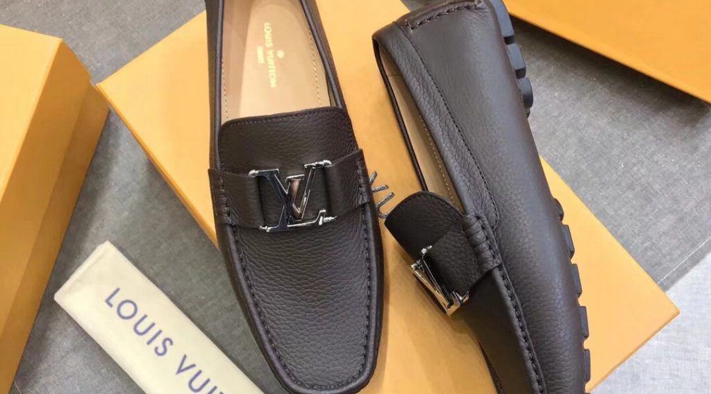 z1059381497654 8832ccf6b60466cb00ea7af1fbdf87ef 1024x568 - Gi&agrave;y nam Louis Vuitton si&ecirc;u cấp VIP - GNLV0171