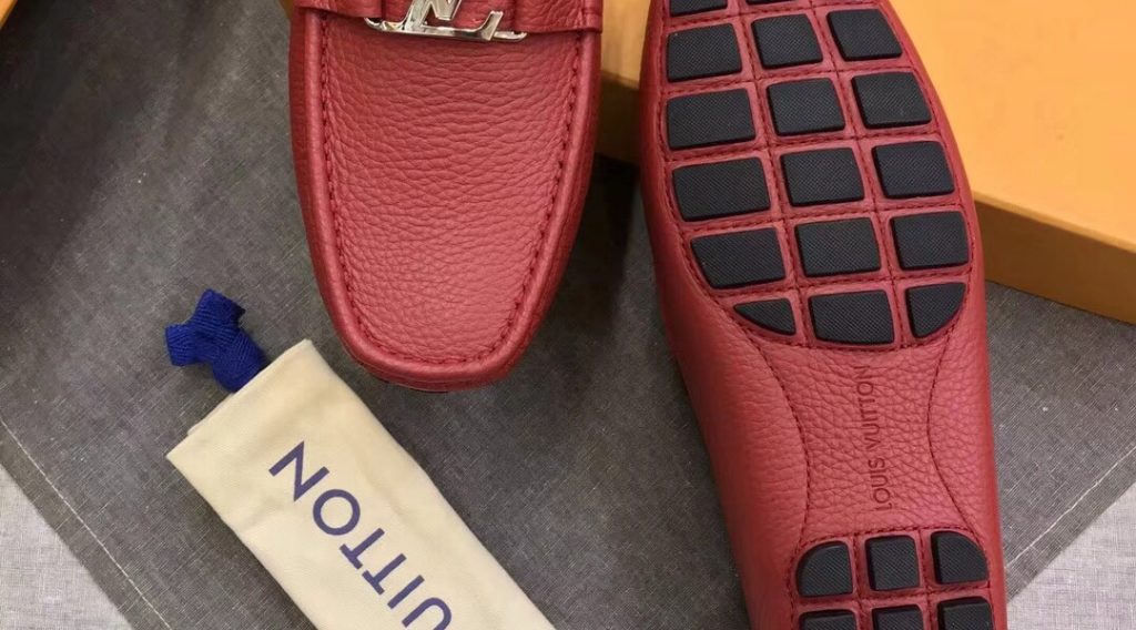 z1059381523997 061194894510919aff87a5f7e8f4fdd2 1024x568 - Gi&agrave;y nam Louis Vuitton si&ecirc;u cấp VIP - GNLV0170