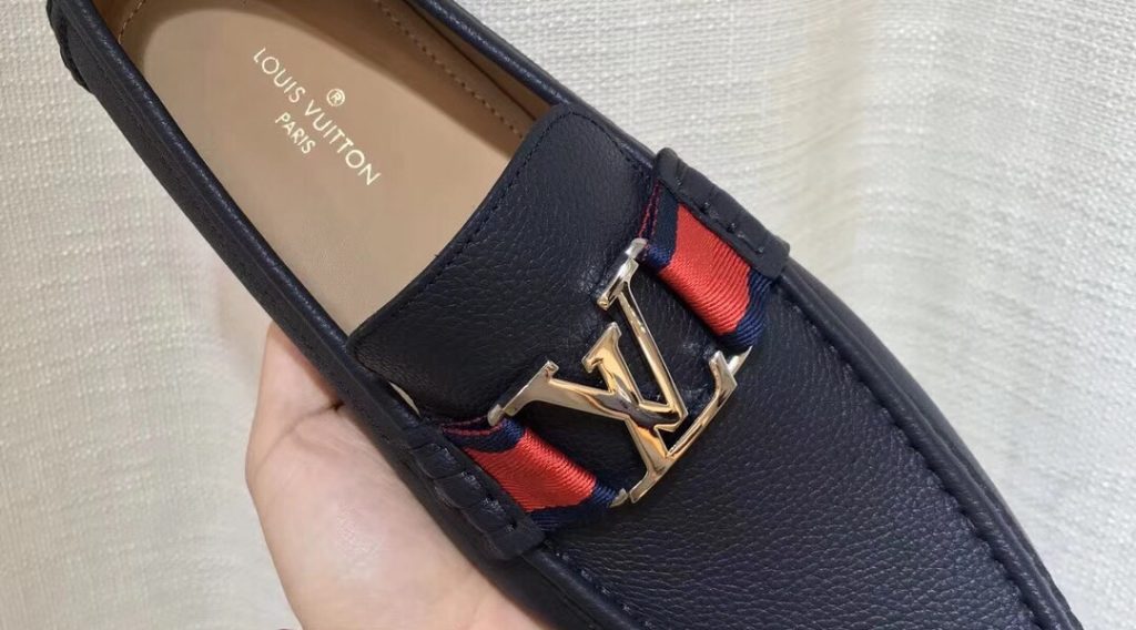 z1059382334135 8cc55dacb5fabab293aae1a9aa6dc455 1024x568 - Gi&agrave;y nam Louis Vuitton si&ecirc;u cấp VIP - GNLV0167