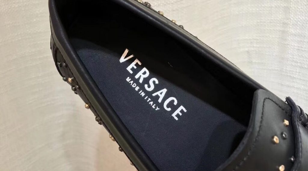 z1059382366718 53712067858f1b031a204ddc7b4ad1b4 1024x568 - Gi&agrave;y Nam Versace Si&ecirc;u Cấp- GNVS0015