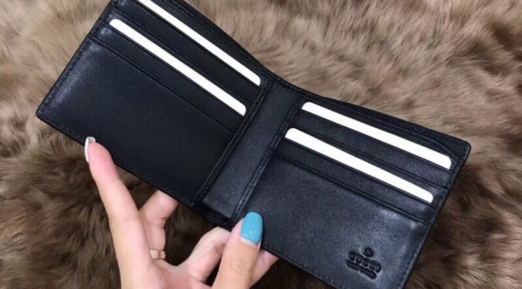 z1137046544018 925d9e6c18305d4887038436a24433e0 1024x568 - V&iacute; nam Gucci si&ecirc;u cấp &ndash; VNGC0014