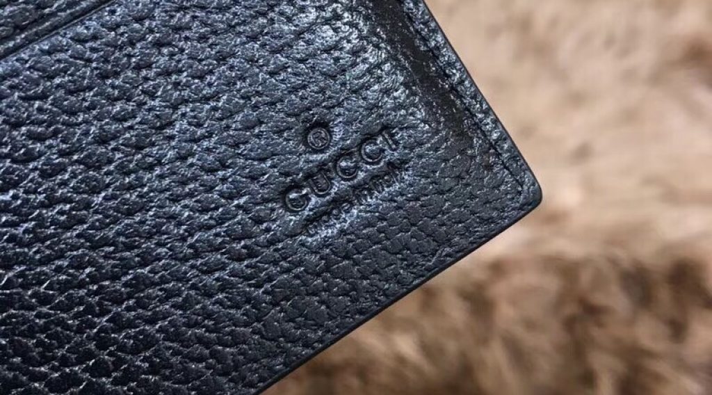z1137046557441 1b6def1ecb35216644dab1459f936e7a 1024x568 - V&iacute; nam Gucci si&ecirc;u cấp &ndash; VNGC0013