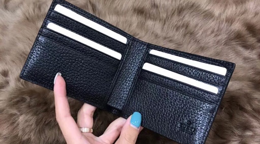 z1137046560756 fd9f916bc3b397311eea1718089305b9 1024x568 - V&iacute; nam Gucci si&ecirc;u cấp &ndash; VNGC0013