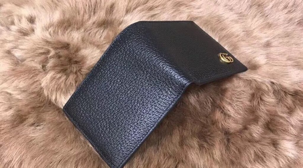 z1137046566994 52f43150d9fc52b0237016eb7de78feb 1024x568 - V&iacute; nam Gucci si&ecirc;u cấp &ndash; VNGC0012