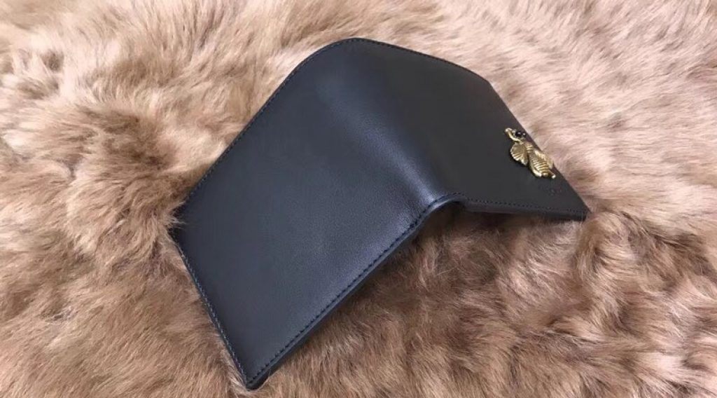 z1137046584639 37a04da7705016313e934317eba4f318 1024x568 - V&iacute; nam Gucci si&ecirc;u cấp &ndash; VNGC0011