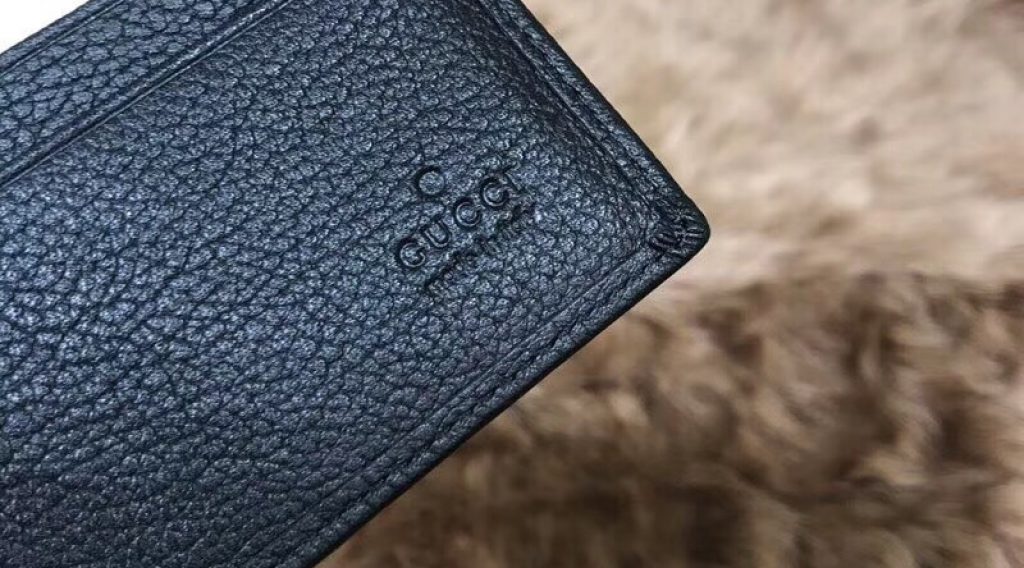 z1137047643208 eed0864d630d11a6f6e0ad89ecd7be2b 1024x568 - V&iacute; nam Gucci si&ecirc;u cấp &ndash; VNGC0010