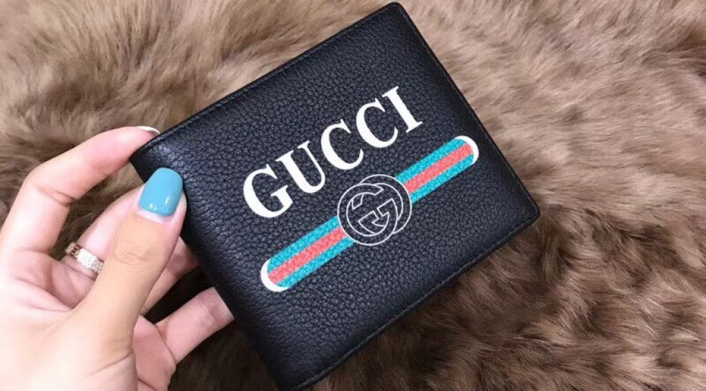 z1137047649839 bba28120e4ea8da353aaac1720a81a1d 1024x568 - V&iacute; nam Gucci si&ecirc;u cấp &ndash; VNGC0010