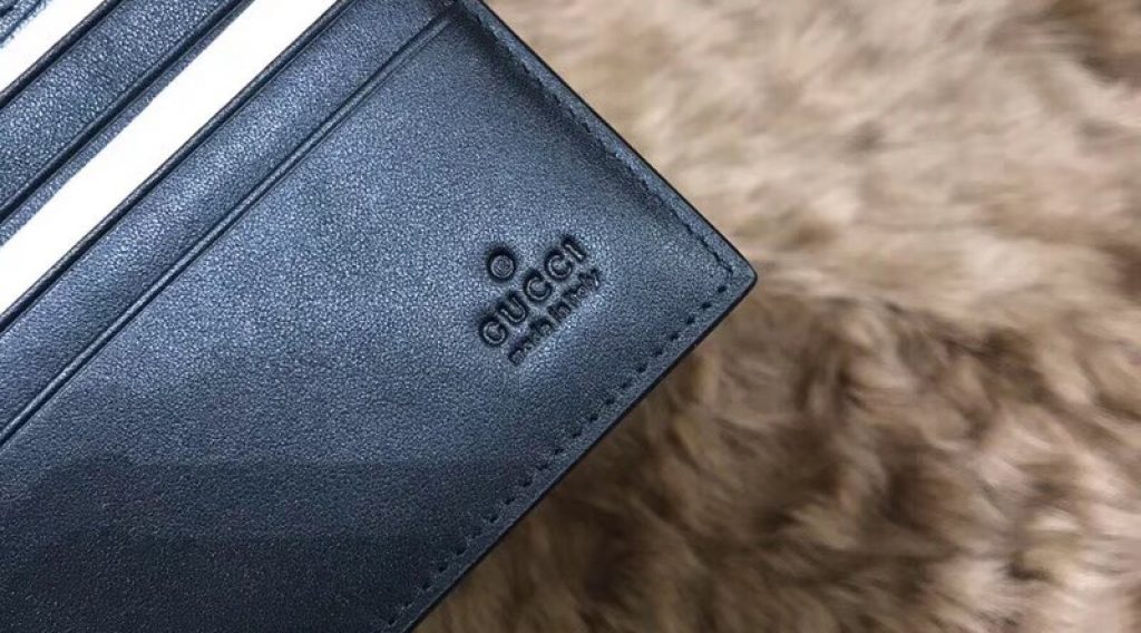 z1137047652356 30aa465a95cfd7efe29119fdeaafb9ae 1024x568 - V&iacute; nam Gucci si&ecirc;u cấp &ndash; VNGC0009