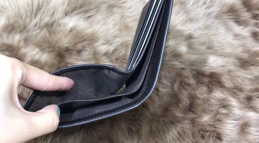 z1137047665388 540a05dd487d250ff871fc504af25806 1024x568 - V&iacute; nam Gucci si&ecirc;u cấp &ndash; VNGC0008