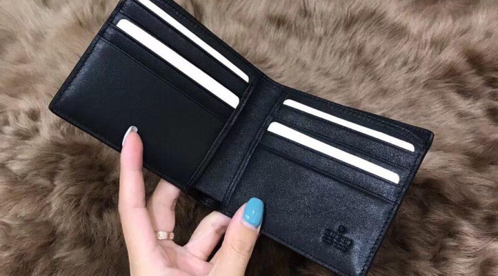 z1137047682526 5ffb8724b44687c288441b1060267d60 1024x568 - V&iacute; nam Gucci si&ecirc;u cấp &ndash; VNGC0007