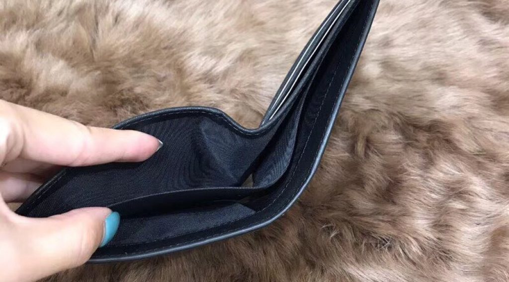 z1137047689956 4c94a07928cbafd3b2c72379a4208a36 1024x568 - V&iacute; nam Gucci si&ecirc;u cấp &ndash; VNGC0006