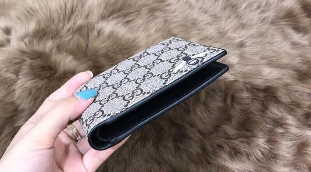 z1137047690118 77f5d53abff656baae0c74ec52dec75f 1024x568 - V&iacute; nam Gucci si&ecirc;u cấp &ndash; VNGC0006