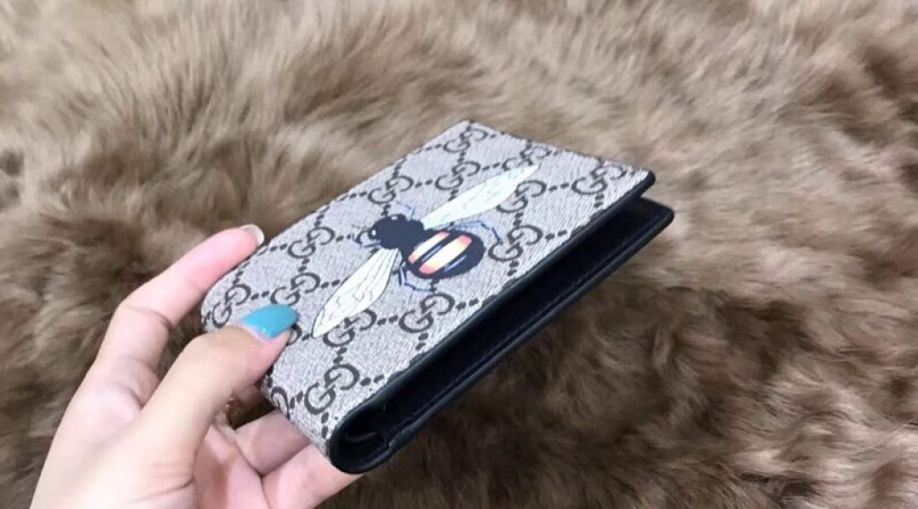 z1137048553517 3f7030bbd4c0ea9a522359b11d3dae97 1024x568 - V&iacute; nam Gucci si&ecirc;u cấp &ndash; VNGC0004