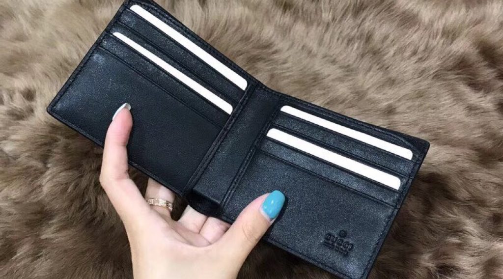 z1137048554013 b9b549b67f23b4d642674374dc63eb4b 1024x568 - V&iacute; nam Gucci si&ecirc;u cấp &ndash; VNGC0004