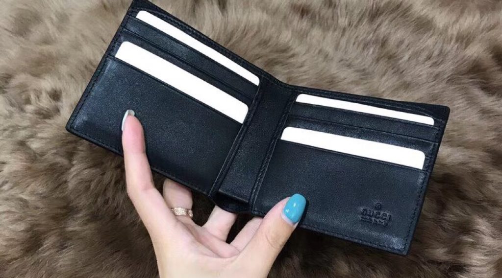 z1137048572683 c1a9935ff0a6a33382e4998d10ebb8e5 1024x568 - V&iacute; nam Gucci si&ecirc;u cấp - VNGC0001