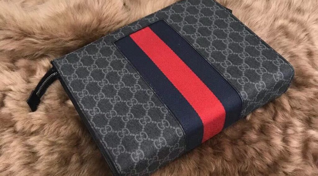 z1137048592344 c4f4df0dfd551c8a0017edab532661b7 1024x568 - V&iacute; nam Gucci si&ecirc;u cấp &ndash; VNGC0003