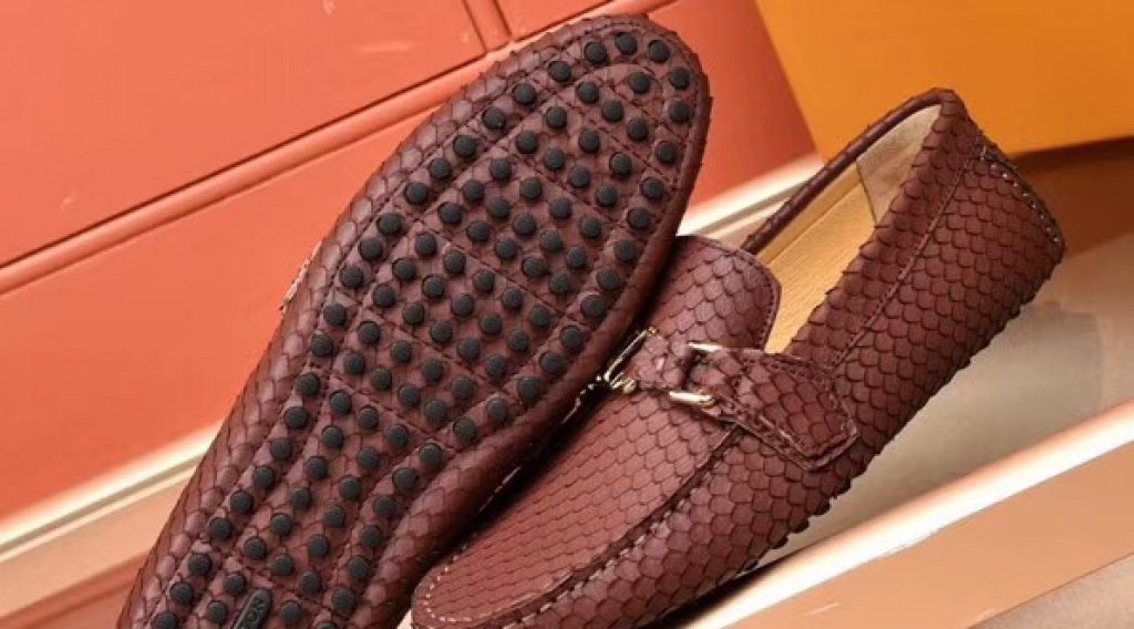z1187014515010 6baf87b9dde9451858646eeb577e51f7 1024x568 - Gi&agrave;y nam Louis Vuitton si&ecirc;u cấp VIP &ndash; GNLV0209