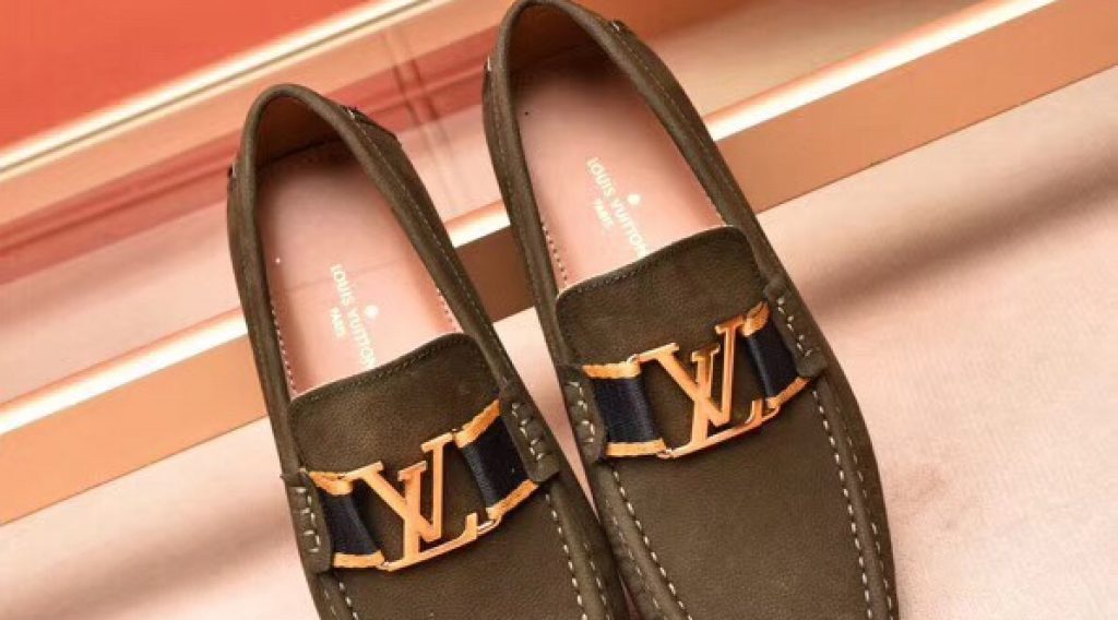 z1187019688437 3abb834e05f4c6879fd2d42c6ee9b86d 1024x568 - Gi&agrave;y nam Louis Vuitton si&ecirc;u cấp VIP &ndash; GNLV0208