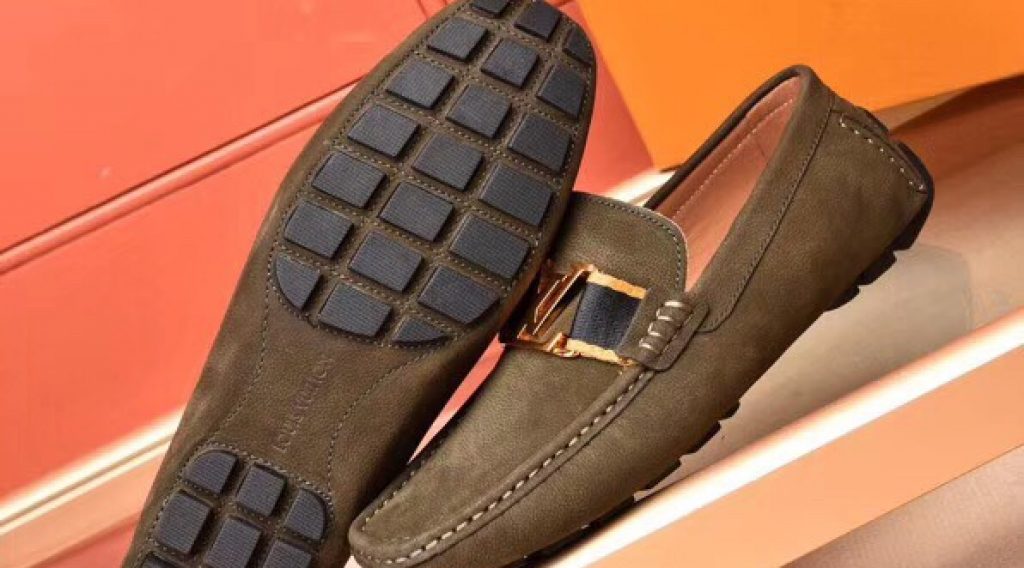 z1187019690049 99d18391017380ee14b2ae15447a570f 1024x568 - Gi&agrave;y nam Louis Vuitton si&ecirc;u cấp VIP &ndash; GNLV0208