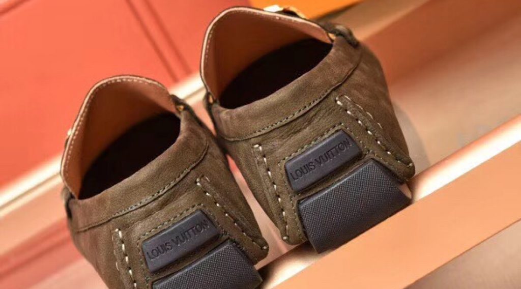 z1187019694837 ae0d664dd09eeda1473d979f95938590 1024x568 - Gi&agrave;y nam Louis Vuitton si&ecirc;u cấp VIP &ndash; GNLV0208