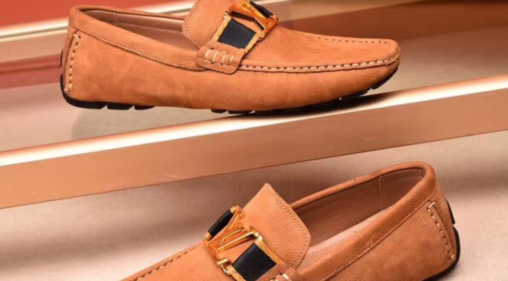 z1187019696463 b0a41ab510d2fd5bb73764471e3fec77 1024x568 - Gi&agrave;y nam Louis Vuitton si&ecirc;u cấp VIP &ndash; GNLV0207