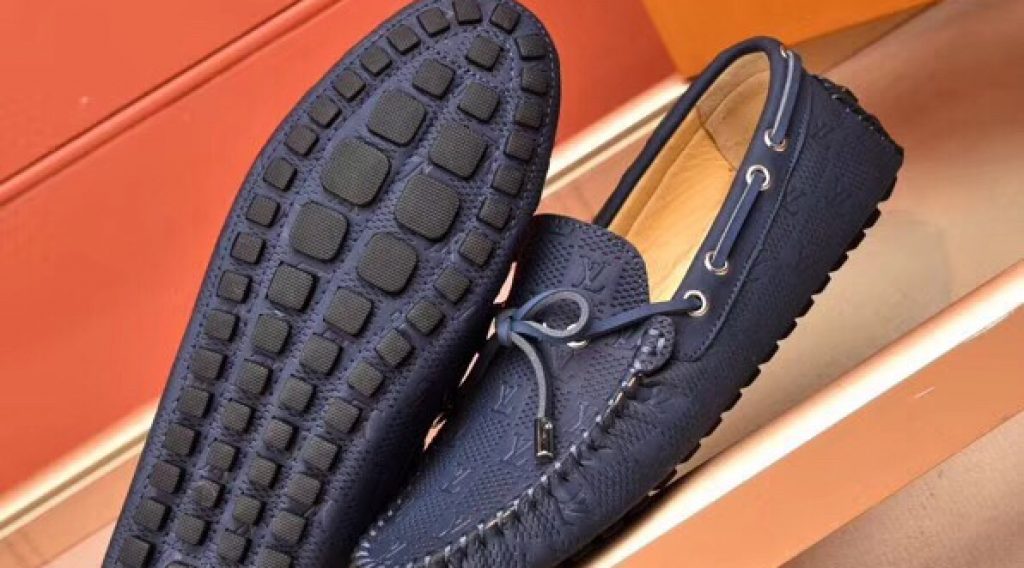 z1187019699967 9ffdeea54c3b8ffd1281102a34cf41a5 1024x568 - Gi&agrave;y nam Louis Vuitton si&ecirc;u cấp VIP &ndash; GNLV0206
