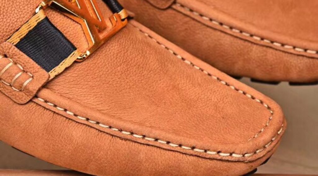 z1187019701146 e623c97eb741c18057aefd5abc29915c 1024x568 - Gi&agrave;y nam Louis Vuitton si&ecirc;u cấp VIP &ndash; GNLV0207
