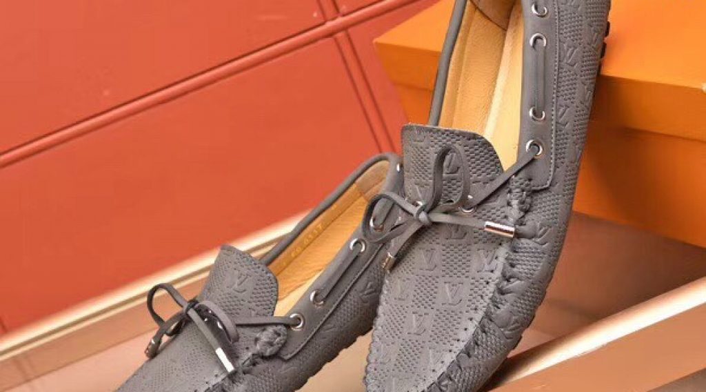 z1187019711045 8969b36457915f74808f441b3503807b 1024x568 - Gi&agrave;y nam Louis Vuitton si&ecirc;u cấp VIP &ndash; GNLV0205