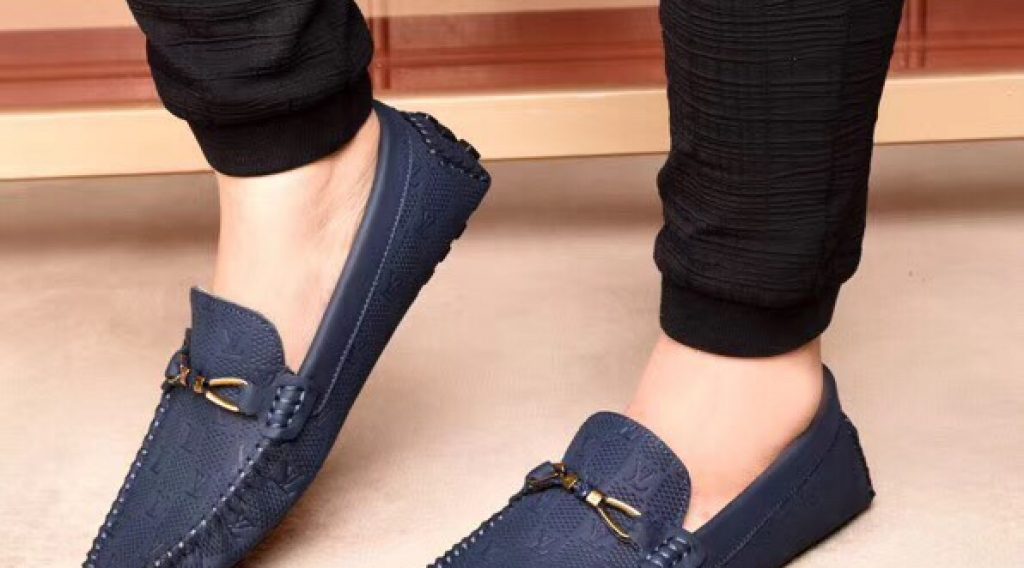 z1187019719619 f567df3d8499ebddac7b64ca69c255e7 1024x568 - Gi&agrave;y nam Louis Vuitton si&ecirc;u cấp VIP &ndash; GNLV0204