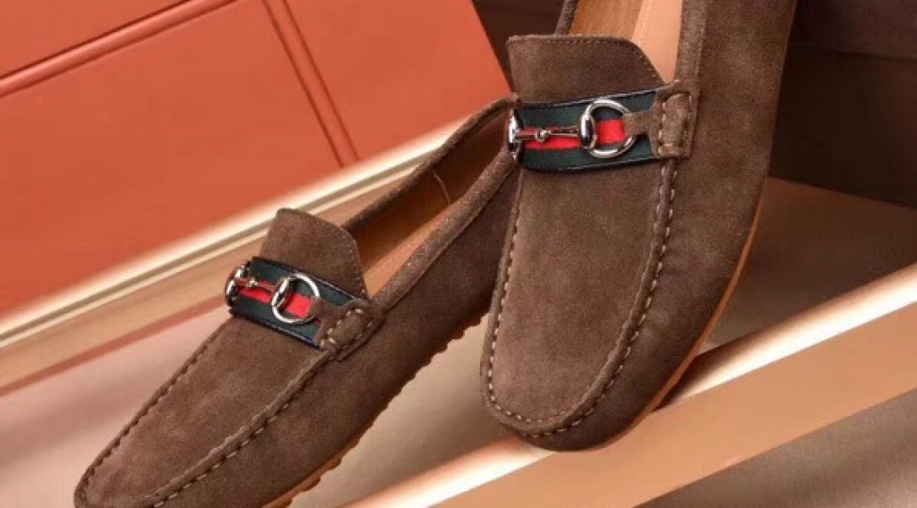z1187021238166 51d51954b50ec59aab9e17a6e535d8a2 1024x568 - Gi&agrave;y Nam Gucci Si&ecirc;u Cấp &ndash; GNGC0060