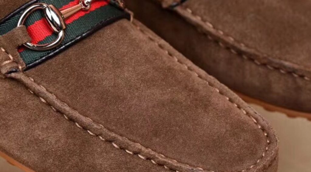 z1187021238451 1cfe7c36cc7ddd1ea0e8c836d07d5178 1024x568 - Gi&agrave;y Nam Gucci Si&ecirc;u Cấp &ndash; GNGC0060