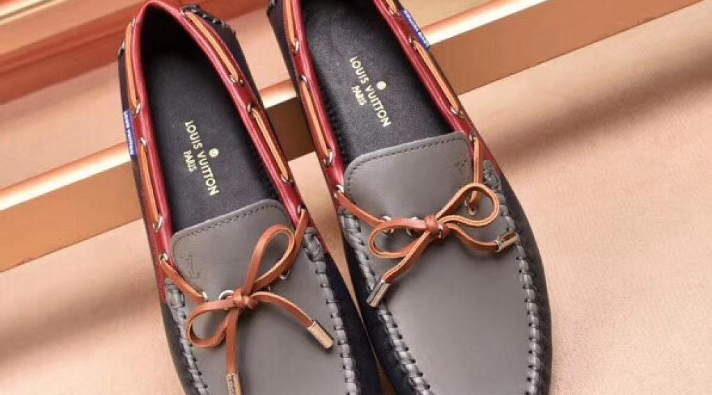 z1187021243755 4e67af618957b3065f88dde14c177da2 1024x568 - Gi&agrave;y nam Louis Vuitton si&ecirc;u cấp VIP &ndash; GNLV0202