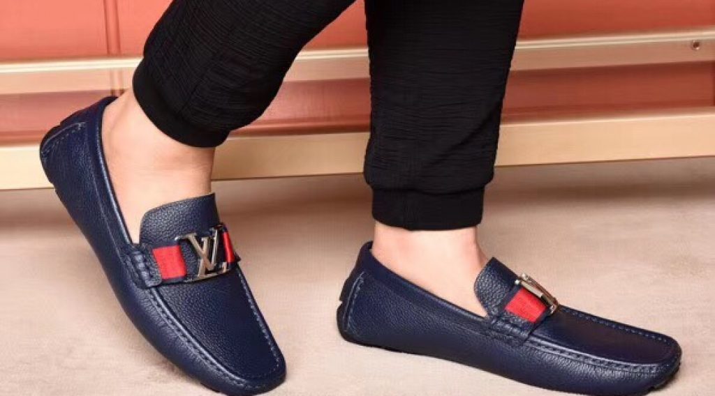 z1187023271035 a8d97197d834bed9fcf0a84bb39981c3 1024x568 - Gi&agrave;y nam Louis Vuitton si&ecirc;u cấp VIP &ndash; GNLV0199
