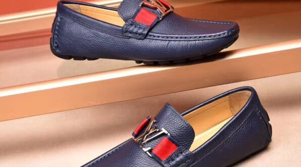 z1187023272449 06c1164e5ef78279be44e37bc12db1c2 1024x568 - Gi&agrave;y nam Louis Vuitton si&ecirc;u cấp VIP &ndash; GNLV0199