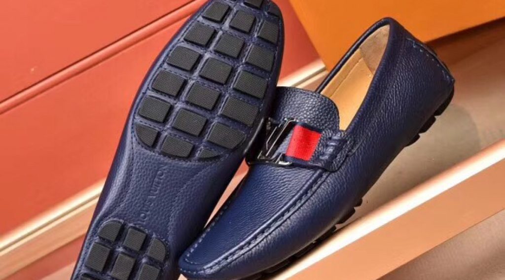 z1187023275762 a0d124fa7eb4db74e29fcb2bcfb31389 1024x568 - Gi&agrave;y nam Louis Vuitton si&ecirc;u cấp VIP &ndash; GNLV0199