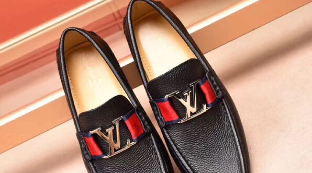 z1187023275938 128aebe076b743e1d8d198fbad692c01 1024x568 - Gi&agrave;y nam Louis Vuitton si&ecirc;u cấp VIP &ndash; GNLV0200