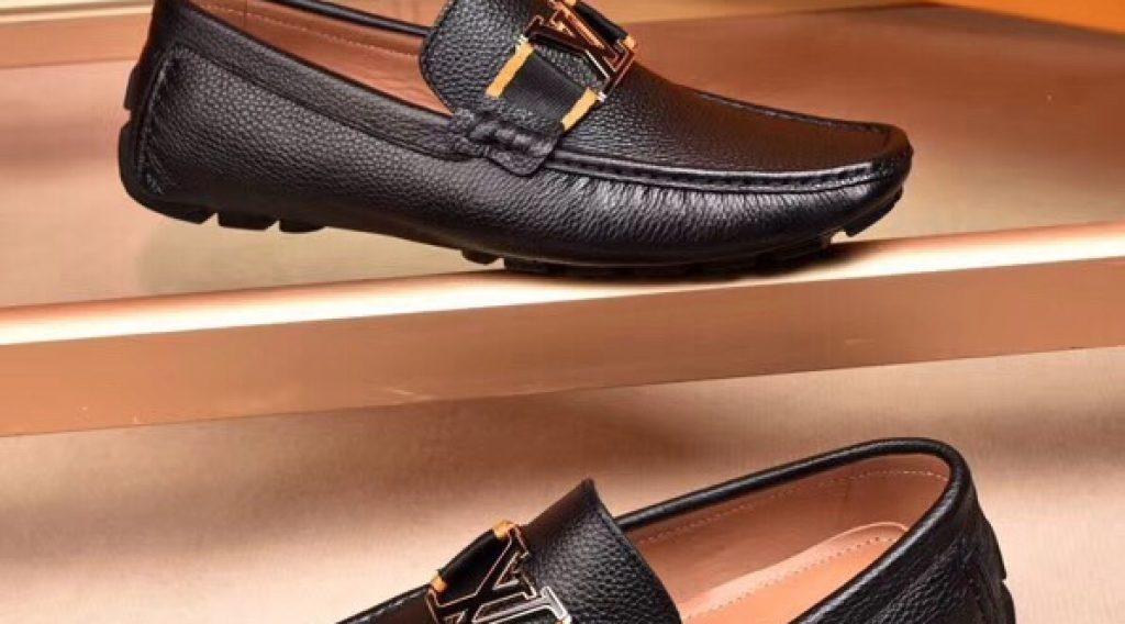 z1187023282193 ed465bd552909b75e9b1d3721c416b3b 1024x568 - Gi&agrave;y nam Louis Vuitton si&ecirc;u cấp VIP &ndash; GNLV0198