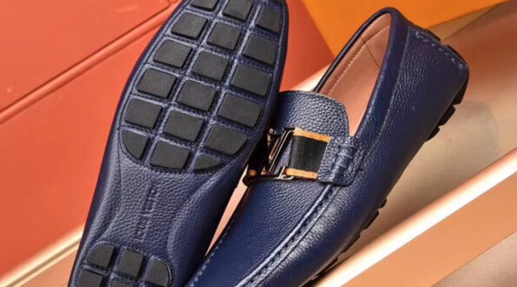 z1187023287122 04e1c04a891af21c81dc3ff35f671ccd 1024x568 - Gi&agrave;y nam Louis Vuitton si&ecirc;u cấp VIP &ndash; GNLV0197