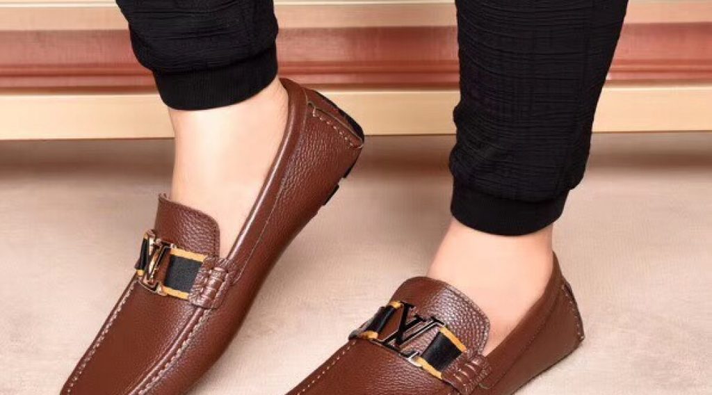 z1187028351213 6933183b661955a6fbb367bca9f73aea 1024x568 - Gi&agrave;y nam Louis Vuitton si&ecirc;u cấp VIP &ndash; GNLV0196
