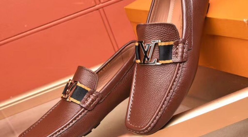 z1187028356736 2d20703d3d1112b0dbea674a8522f401 1024x568 - Gi&agrave;y nam Louis Vuitton si&ecirc;u cấp VIP &ndash; GNLV0196