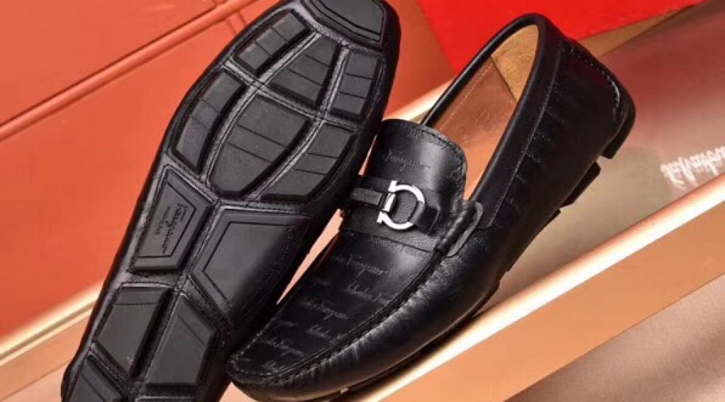 z1187028356737 7ade5cf616ce77c176d9b0c9c8e84f03 1024x568 - Gi&agrave;y Nam Ferragamo Si&ecirc;u Cấp GNSF0011