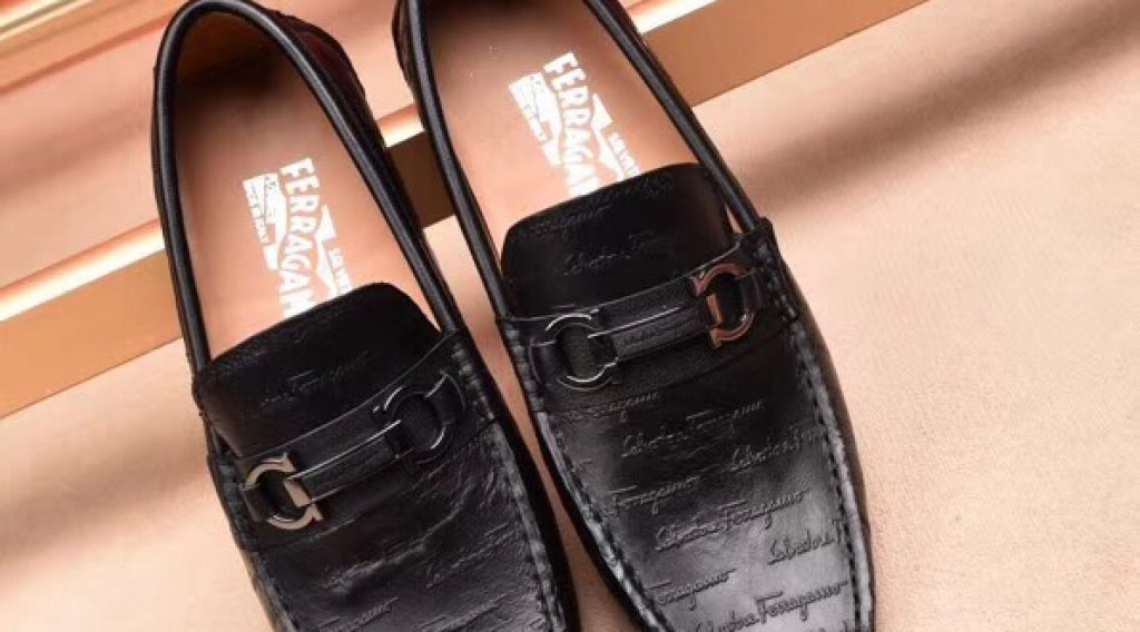 z1187028359085 da22cf5f3791f4f35692abcd8222385b 1024x568 - Gi&agrave;y Nam Ferragamo Si&ecirc;u Cấp GNSF0011