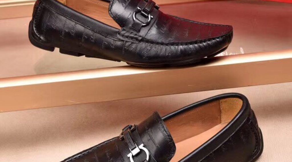 z1187028361854 3df93c5c8704e8b7750a3e097b0a5539 1024x568 - Gi&agrave;y Nam Ferragamo Si&ecirc;u Cấp GNSF0011