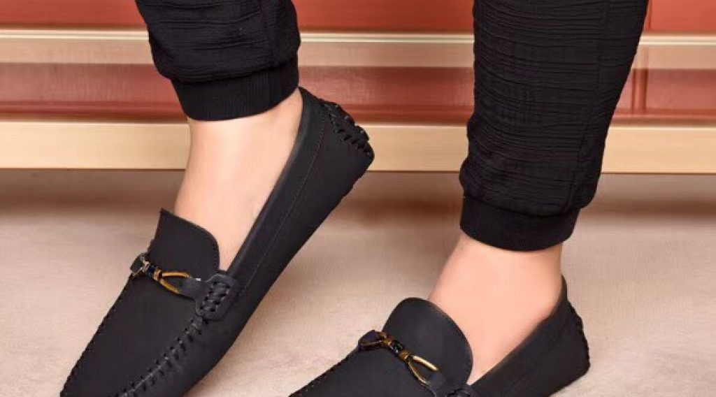 z1187030669750 c9bfa8ad89c0f7e1886d56ce0bd841fa 1024x568 - Gi&agrave;y nam Louis Vuitton si&ecirc;u cấp VIP &ndash; GNLV0195