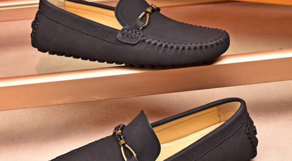 z1187030677259 564d94e131b22e2d230a166cfa965b97 1024x568 - Gi&agrave;y nam Louis Vuitton si&ecirc;u cấp VIP &ndash; GNLV0195