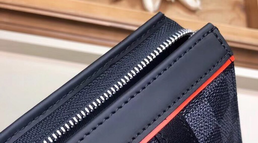 z1193192395987 6fbb945f4b7a135411575dabc4c42956 1024x568 - V&iacute; nam Louis Vuitton si&ecirc;u cấp &ndash; VNLV0065