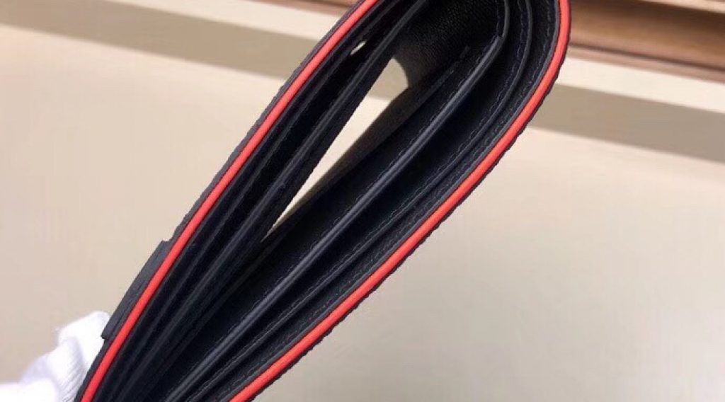 z1193192398453 1268b34dd78a7602e17a4f1da2f1d268 1024x568 - V&iacute; nam Louis Vuitton si&ecirc;u cấp &ndash; VNLV0063